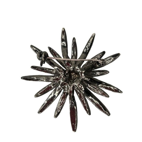Vintage Red Crystal Silvertone Dramatic Flower Brooch Pin 2" Diameter - Picture 5 of 6